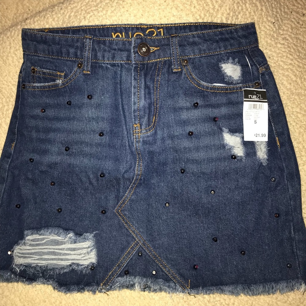 Short skirt